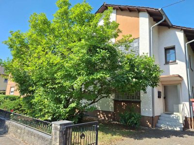 Großzügiges Einfamilienhaus mit Ausbaupotenzial in Karlsruhe - Hagsfeld