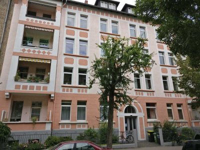 kernsanierte Altbauwohnung mit Loggia und Gäste-WC im Östlichen Ringgebiet