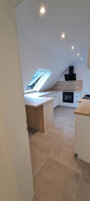 Exklusive 3-Raum-DG-Wohnung mit gehobener Innenausstattung mit Balkon, Dachterrasse und EBK in Uedem