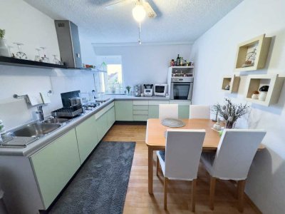 Dachgeschosswohnung direkt am Hans-Dörr-Park zu vermieten
