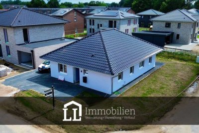 EBENERDIG WOHNEN: Neubau-Bungalow in Neumünster.