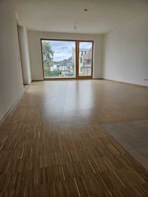Erstbezug: Helle 4-Zimmer Wohnung mit Balkon im 1. OG in Bonn-Endenich