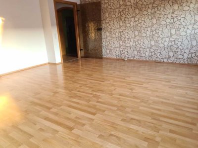 Büttelborn / Klein-Gerau, großzügige 3- bis 4-Zi-ETW mit Garage