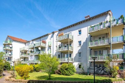 Maintal-Dörnigheim: Lichtdurchflutete, gemütliche 2-Zimmer-Dachgeschoss-Wohnung mit West-Balkon