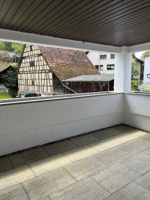 Aidlingen: 2-ZW mit großen Balkon in zentralster Lage