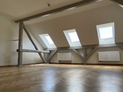 Hochwertig sanierte, gedämmte 4-Raum-DG-Wohnung mit Balkon in der Innenstadt von Görlitz, Erstbezug
