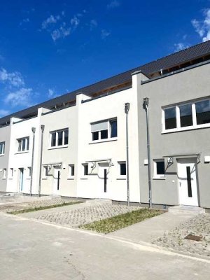 Charmantes neu erbautes Reihenhaus mit sonniger Dachterrasse