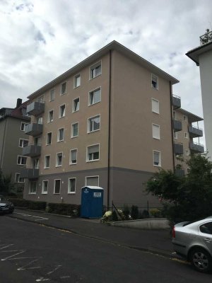 Helle, neuwertige 2-Zimmer-Wohnung mit Balkon und EBK
