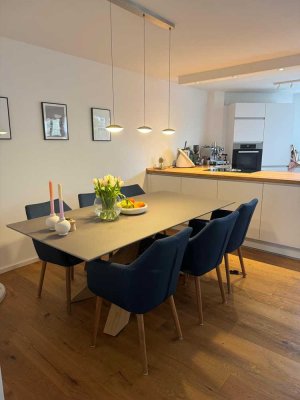 Wunderschöne helle EG- Wohnung mit traumhaftem Garten.