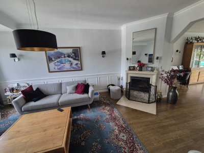 RARITÄT: Charmante, sanierte Altbau-Maisonette mit Terrasse Wohnung Grafenberg – ideal für Familien!