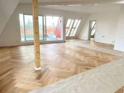 Provisionsfrei...SCHÖNE, SEHR HELLE DACHGESCHOSS-WHG. M. 2 x TERRASSEN WEITBLICK, LIFT-BARRIEREFREI