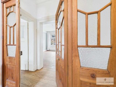 "Charme, Charakter, Möglichkeiten - Stilvolle Altbauwohnung in bester Lage"