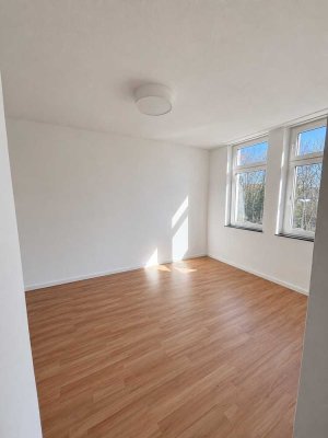 Helle & großzügige 91 m² Altbauflair mit Balkon in beliebter Lage von Essen-Rüttenscheid (2. OG)