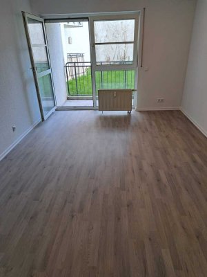 Sanierte 1-ZKB mit moderner Ausstattung – Erstbezug in Neuhausen