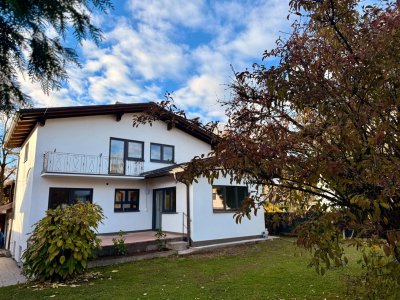 Modernisiertes Einfamilienhaus mit Kupferdach und sonnigem Garten - Moosstrasse