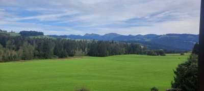 Zu vermieten:
Möbelierte 2-Zimmer Wohnung 
mit traumhafter Bergsicht
in Oberreute