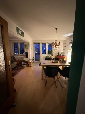 Großzügige Zweizimmerwohnung in guter Lage von Köln Mülheim mit Sonnenbalkon