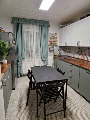 Großzügige 7‑Zimmer Maisonette-Wohnung in Leverkusen-Küppersteg