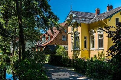 Einfamilien-Doppelhaushälfte in beliebter Wohnlage