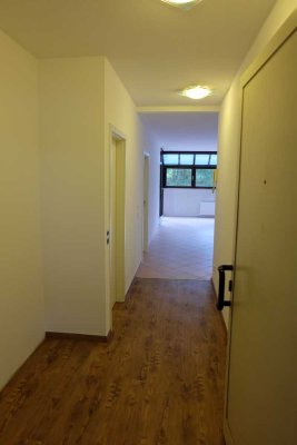 Gepflegte 2-Zimmer-Wohnung mit Loggia in Wiesbaden-Dotzheim