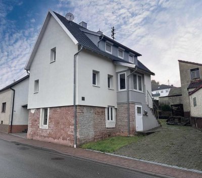 Mehlbach:
Freistehendes Einfamilienhaus mit PKW-Stellplatz