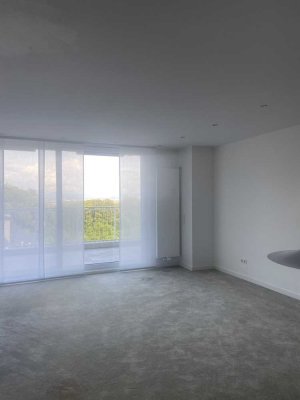 Stilvolle, modernisierte 3-Zimmer-Maisonette-Wohnung mit geh. Innenausstattung mit EBK