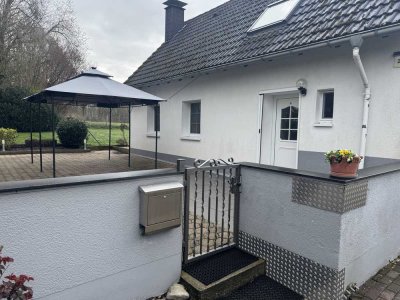 Zeit zu zweit genießen – freistehendes Einfamilienhaus in Kettwig mit Terrasse und Garten