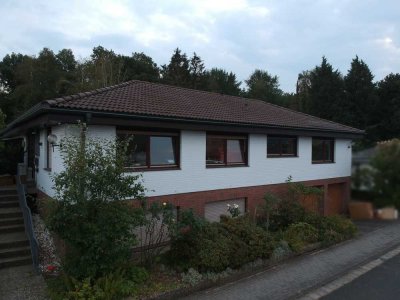 Bungalow in Top Lage mit 8,5 Zimmern und 2 Garagen in Wiesbaden-Naurod