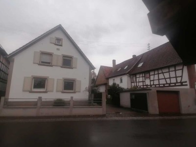 1350 € - 130 m² - 6.0 Zi.