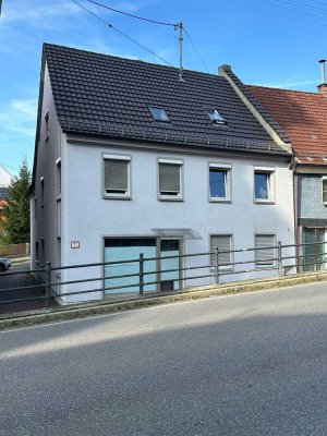 Zentral gelegenes Ein-/Zweifamilienhaus in der Nähe des Fuggerschlosses in Babenhausen