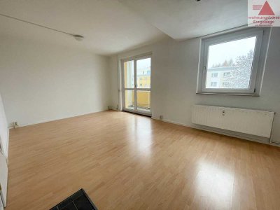 3-Raum-Wohnung mit Balkon & Einbauküche auf dem Brünlasberg