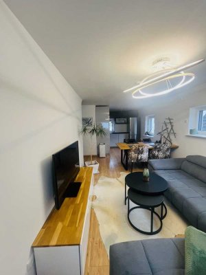 Stilvolle, vollmöblierte Designerwohnung mit kompletter Ausstattung – sofort bezugsfertig