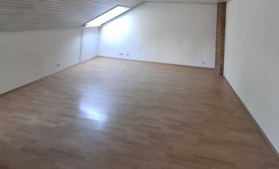 Modernisierte 2-Zi-DG-Wohnung in Radolfzell – 67m², Loggia