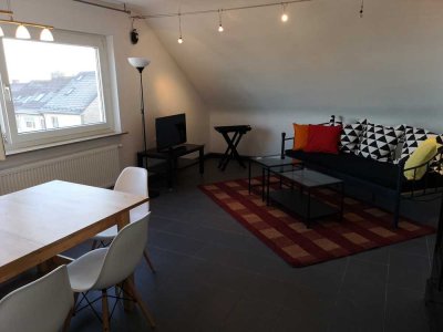 2-Raum-DG-Wohnung mit EBK auf Wunsch möbliert
