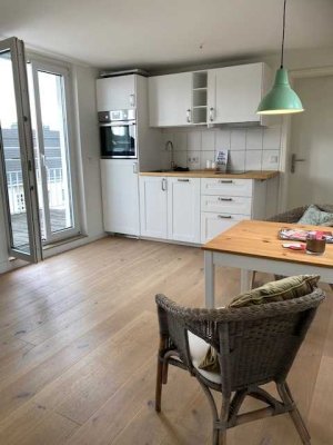 TRAUMHAFTER SONNENUNTERGANG PENTHAUS APPARTMENT MIT GROSSER TERRASSE & WELLNESS BAD