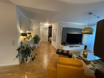 Attraktive 4-Zimmer-Wohnung mit großer Dachterrasse & EBK – ruhig, modern & sofort zum Wohlfühlen!