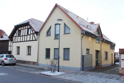 Wohnhaus / Maisonettewohnung in einer gepflegten Wohnanlage in Elxleben