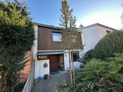 Mit tollem Ausblick - ein sehr gepflegtes Reihenmittelhaus mit Garage