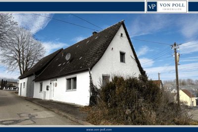 Teilsaniertes Bauernhaus in ländlicher Idylle