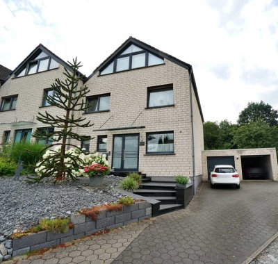 Charmantes Reihenendhaus mit viel Platz für die Familie