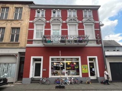 Großzügiges Wohn- und Geschäftshaus mit 13 Zimmern im charmanten Bonn-Oberkassel