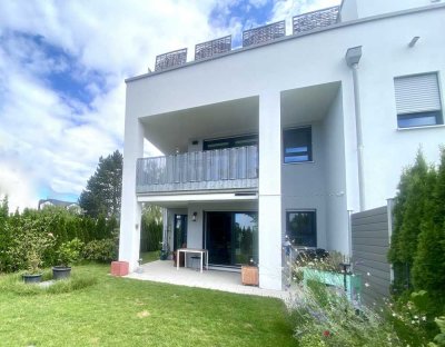 Besonders schöne EG-Wohnung mit 2 Terrassen + Garten, mit zusätzlichen Räumen im UG