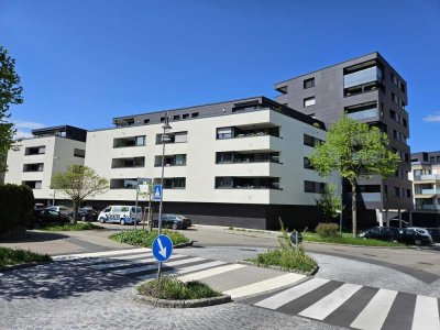 Neuwertige, provisionsfreie 3,5-Zimmer-Wohnung mit zwei Loggien