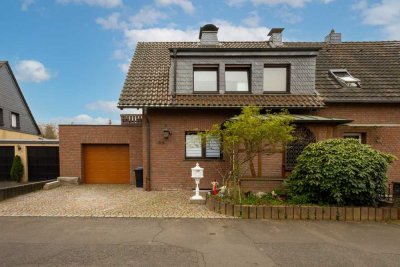 Leverkusen-Schlebusch: 
Stilvolle Doppelhaushälfte mit Sonnengrundstück in familienfreundlicher Lag