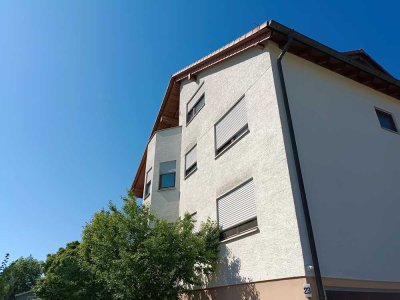 Helle 3-Zimmerwohnung mit Loggia und Gartenblick