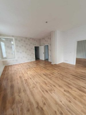 2-Zimmer-Wohnung in Denkmalhaus von 1895 in Wuppertal-Oberbarmen