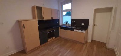 RENOVIERT | EBK | STELLPLATZ | GARTEN | ZOB