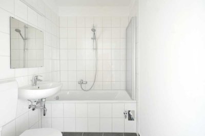 ab September 2025: bezugsfertige/sanierte 5-Raum-Wohnung ohne Durchgangszimmer, mit Balkon