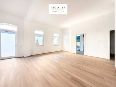 Exklusive Loft-Wohnung mit Terrasse und Gärtchen in ehemaliger Kapelle