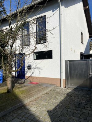 Moderne Doppehaushälfte in bevorzugter Lage in Bonn Röttgen